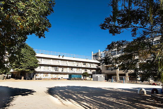 市川市立真間小学校