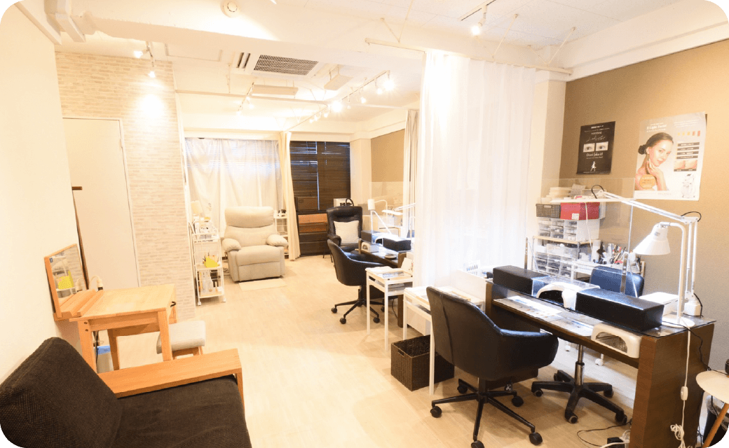 nail salon esilarante